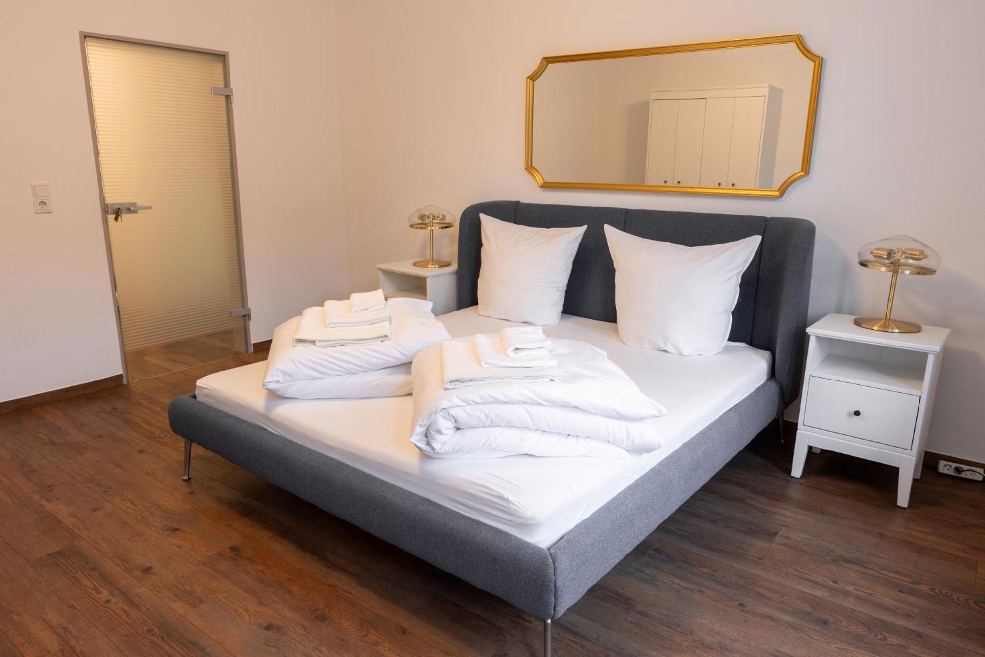 Zentral Gelegenes Premium-Apartment Mit Viel Tageslicht Amburgo Esterno foto
